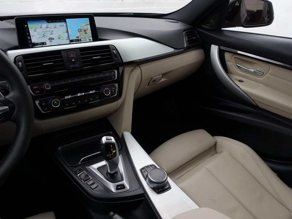 
BMW 3-serie 330e M Performance Aut- Schuifdak, Harman Kardon, Head Up, Lane Assist, 360 Camera, Sfeerverlichting, Xenon Led vol									