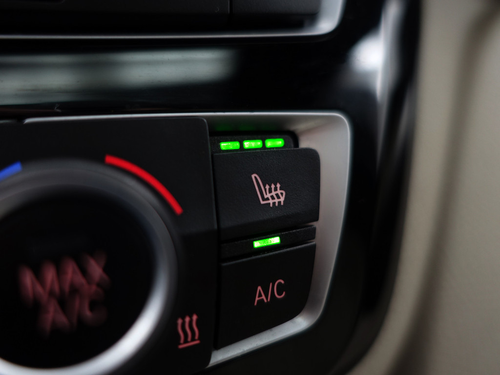 
BMW 3-serie 330e M Performance Aut- Schuifdak, Harman Kardon, Head Up, Lane Assist, 360 Camera, Sfeerverlichting, Xenon Led vol									