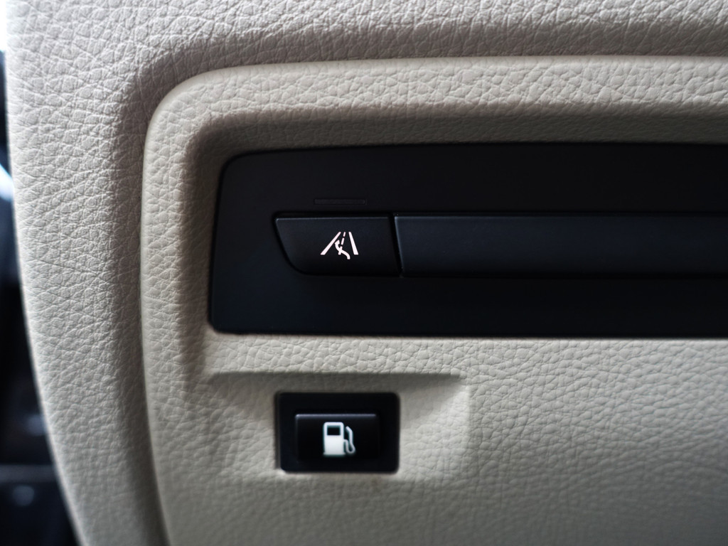 
BMW 3-serie 330e M Performance Aut- Schuifdak, Harman Kardon, Head Up, Lane Assist, 360 Camera, Sfeerverlichting, Xenon Led vol									