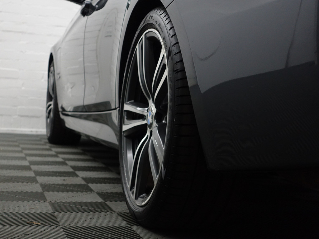 
BMW 3-serie 330e M Performance Aut- Schuifdak, Harman Kardon, Head Up, Lane Assist, 360 Camera, Sfeerverlichting, Xenon Led vol									