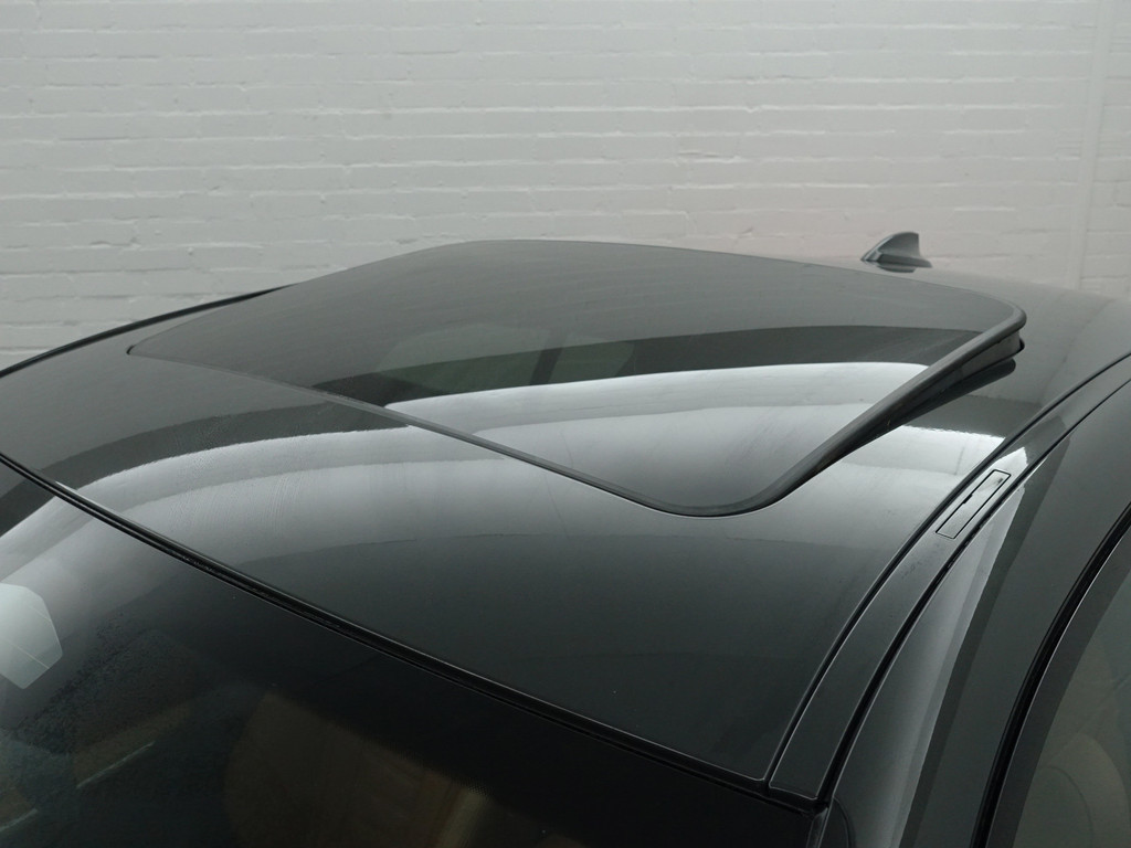 
BMW 3-serie 330e M Sport Aut- Schuifdak, Harman Kardon, Head Up, Sfeerverlichting, 360 Camera, Carplay vol									