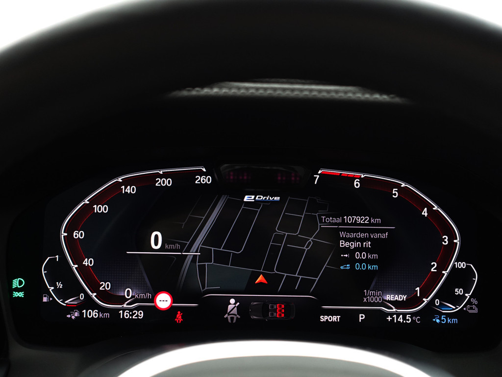 
BMW 3-serie 330e M Sport Aut- Schuifdak, Harman Kardon, Head Up, Sfeerverlichting, 360 Camera, Carplay vol									