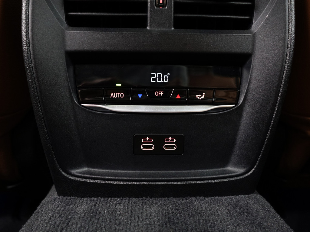 
BMW 3-serie 330e M Sport Aut- Schuifdak, Harman Kardon, Head Up, Sfeerverlichting, 360 Camera, Carplay vol									