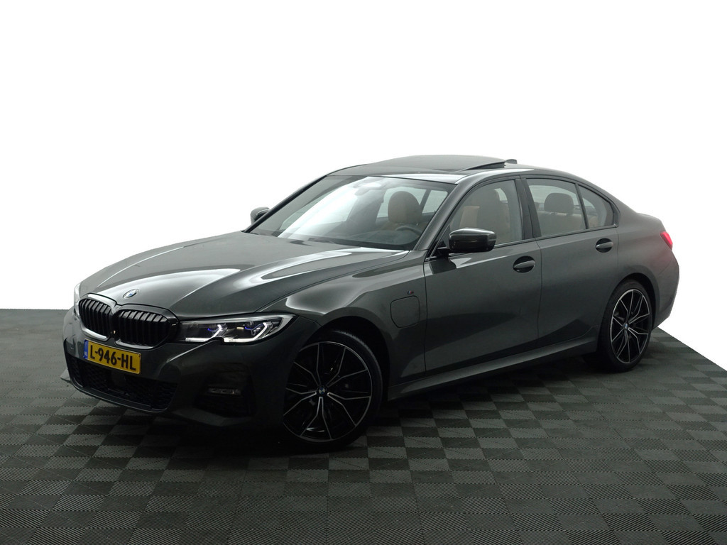 
BMW 3-serie 330e M Sport Aut- Schuifdak, Harman Kardon, Head Up, Sfeerverlichting, 360 Camera, Carplay vol									