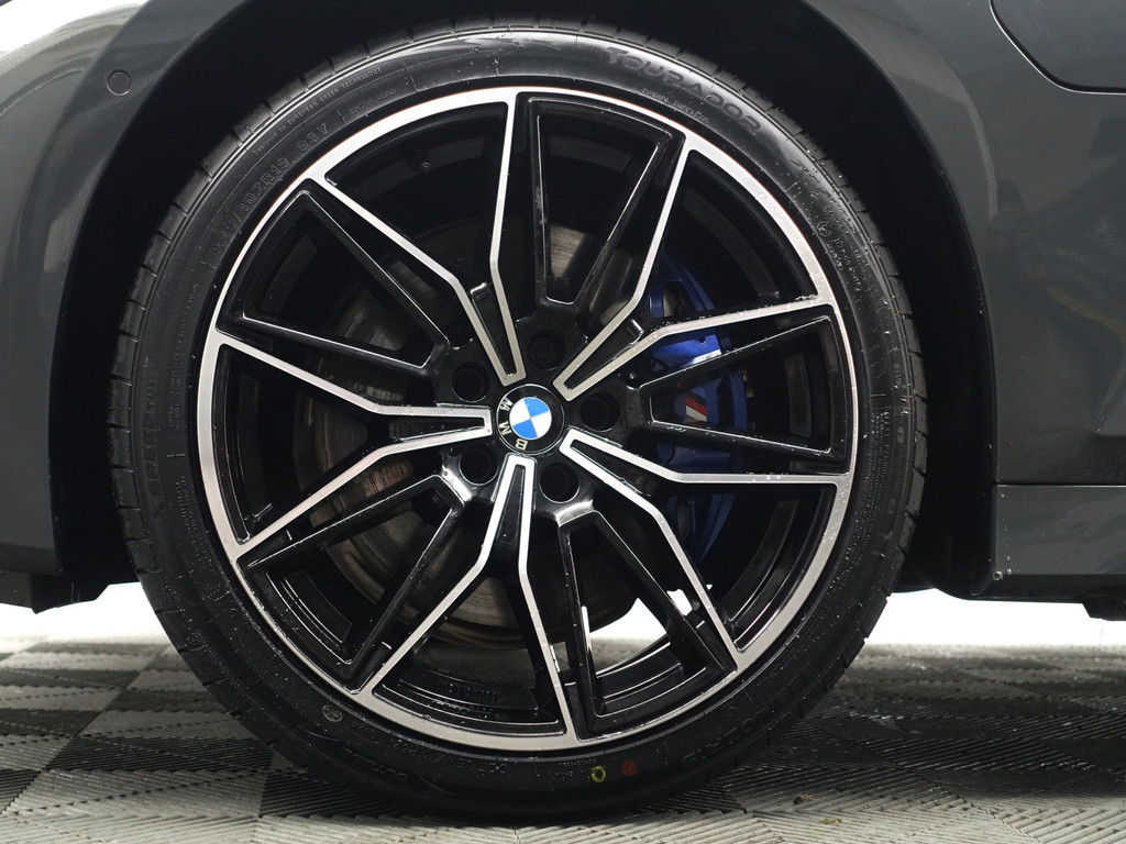 
BMW 3-serie 330e M Sport Aut- Schuifdak, Harman Kardon, Head Up, Sfeerverlichting, 360 Camera, Carplay vol									