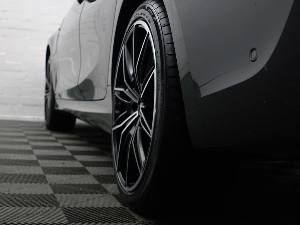 
BMW 3-serie 330e M Sport Aut- Schuifdak, Harman Kardon, Head Up, Sfeerverlichting, 360 Camera, Carplay vol									