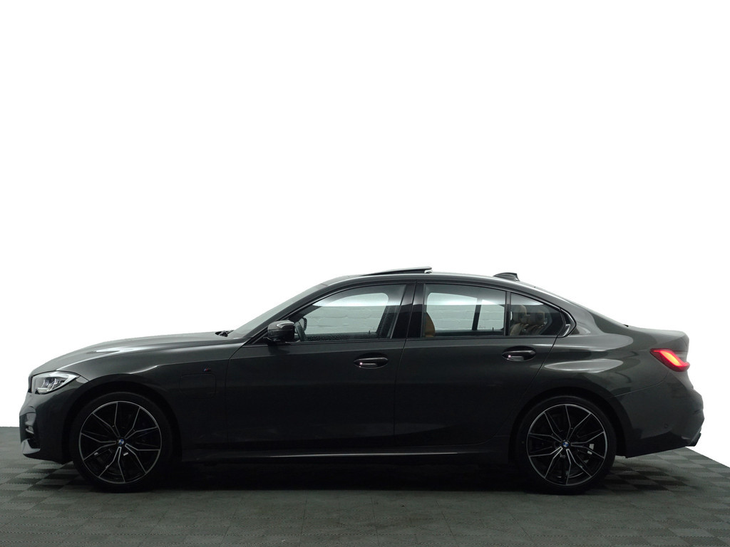 
BMW 3-serie 330e M Sport Aut- Schuifdak, Harman Kardon, Head Up, Sfeerverlichting, 360 Camera, Carplay vol									