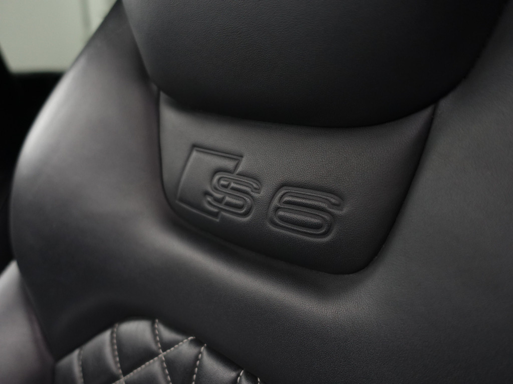 
Audi S6 Avant 4.0 TFSI Performance Quattro Pro Line Plus- Ceramic remmen, Carbon, Design Interieur, Head Up, Xenon Led, Memory vol									