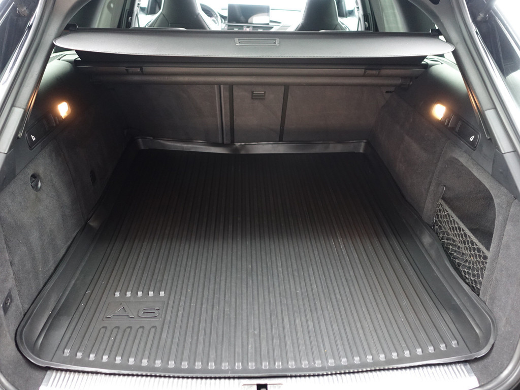 
Audi S6 Avant 4.0 TFSI Performance Quattro Pro Line Plus- Ceramic remmen, Carbon, Design Interieur, Head Up, Xenon Led, Memory vol									