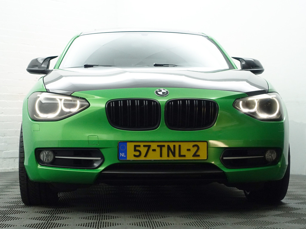 
BMW 1-serie 118i M Sport- Schuifdak, Xenon Led, Leder Sport Interieur, Carbon Pakket, Park Assist vol									