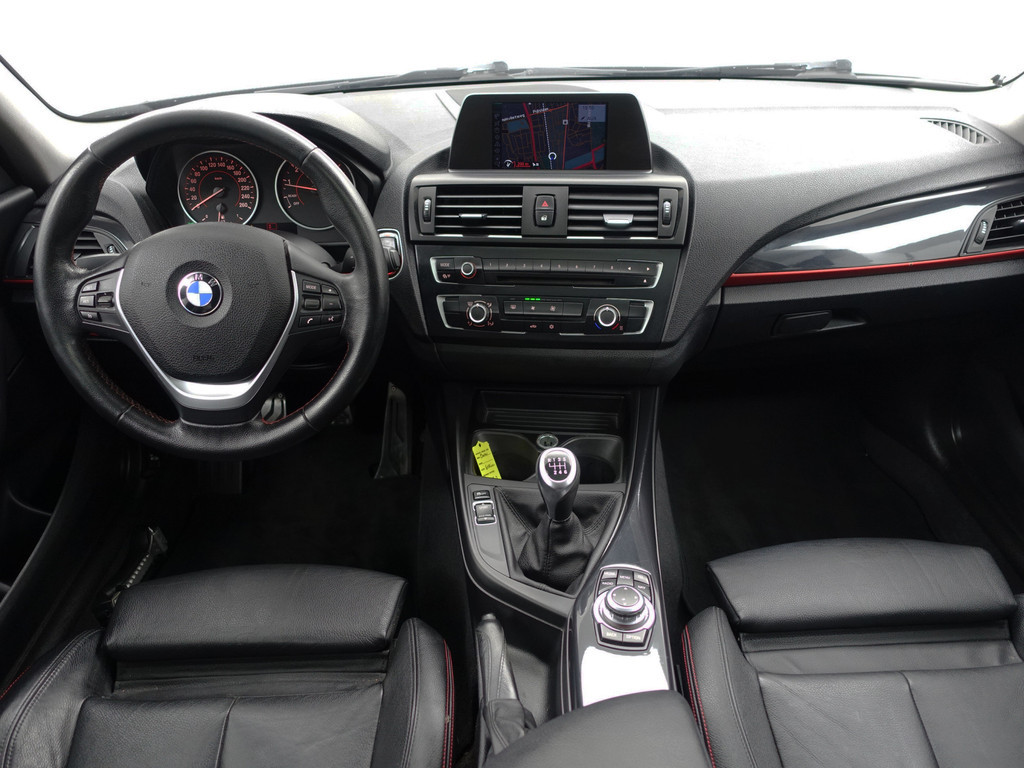 
BMW 1-serie 118i M Sport- Schuifdak, Xenon Led, Leder Sport Interieur, Carbon Pakket, Park Assist vol									