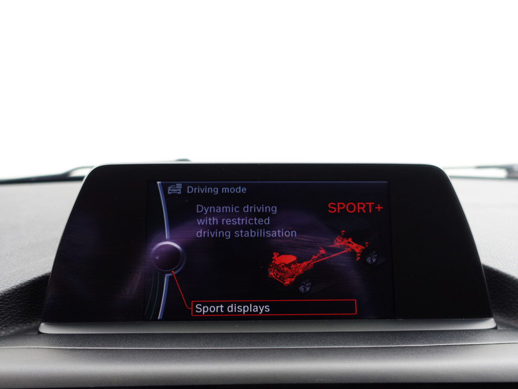 
BMW 1-serie 118i M Sport- Schuifdak, Xenon Led, Leder Sport Interieur, Carbon Pakket, Park Assist vol									