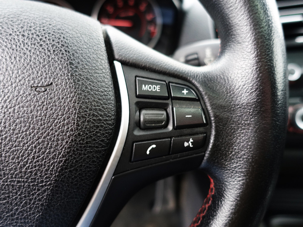 
BMW 1-serie 118i M Sport- Schuifdak, Xenon Led, Leder Sport Interieur, Carbon Pakket, Park Assist vol									