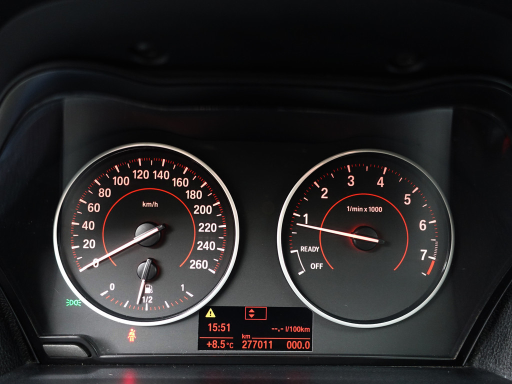 
BMW 1-serie 118i M Sport- Schuifdak, Xenon Led, Leder Sport Interieur, Carbon Pakket, Park Assist vol									