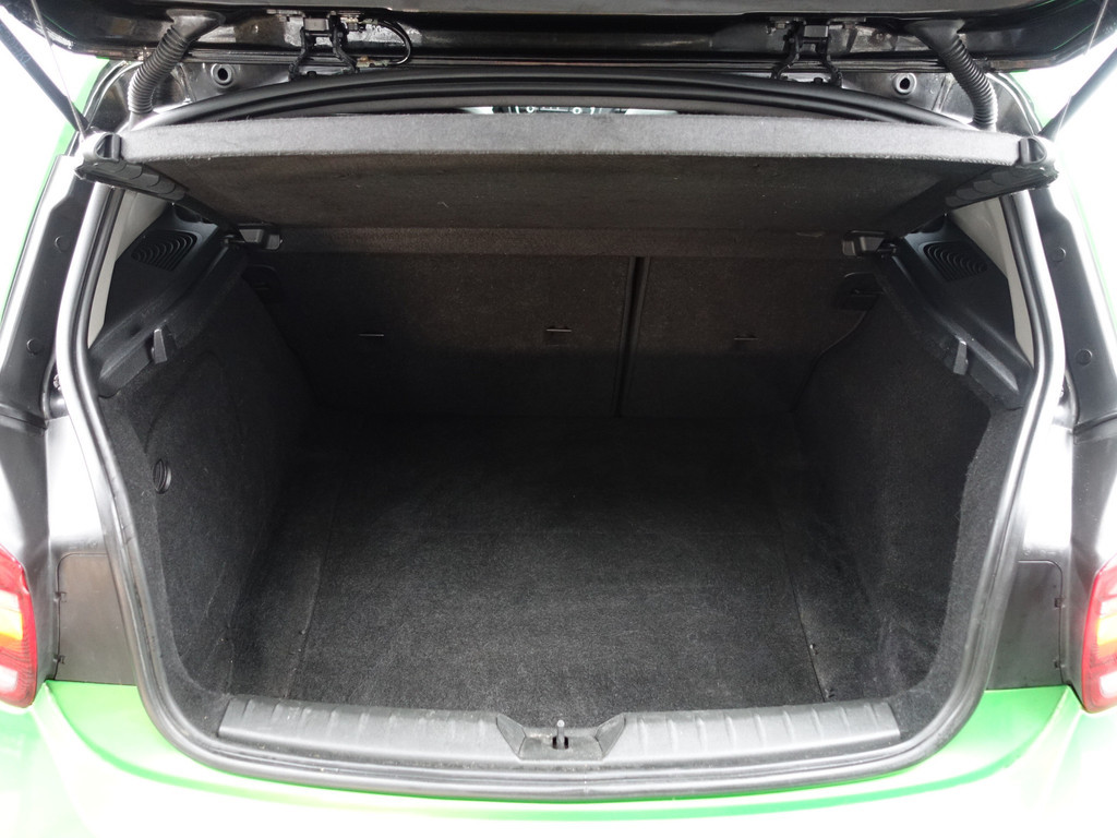 
BMW 1-serie 118i M Sport- Schuifdak, Xenon Led, Leder Sport Interieur, Carbon Pakket, Park Assist vol									