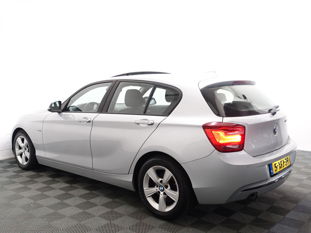 
								BMW 1-serie 116D High Executive Sport- Schuifdak, Navi, Xenon, Sport Interieur, LMV vol									
