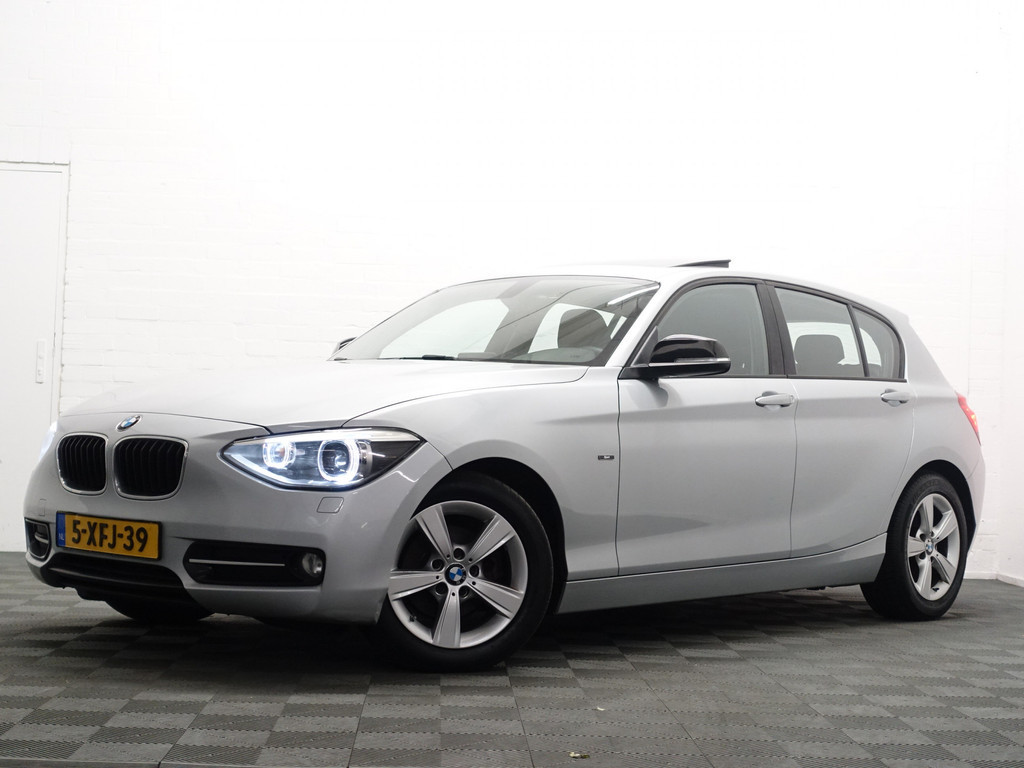 
								BMW 1-serie 116D High Executive Sport- Schuifdak, Navi, Xenon, Sport Interieur, LMV vol									