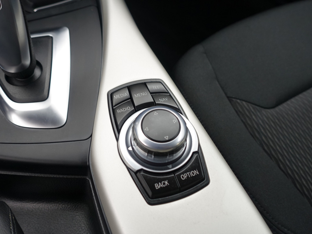 
BMW 1-serie 116d High Executive Aut- NAP 60 DKM, Navi, Led, Clima, Cruise, Dynamic Select, Keyless vol									