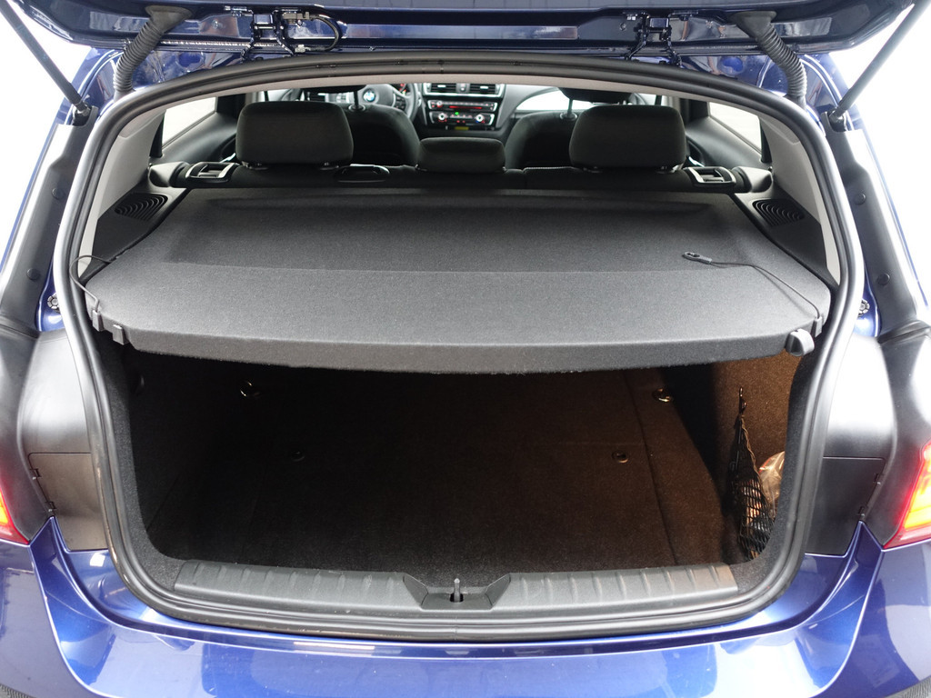 
BMW 1-serie 116d High Executive Aut- NAP 60 DKM, Navi, Led, Clima, Cruise, Dynamic Select, Keyless vol									