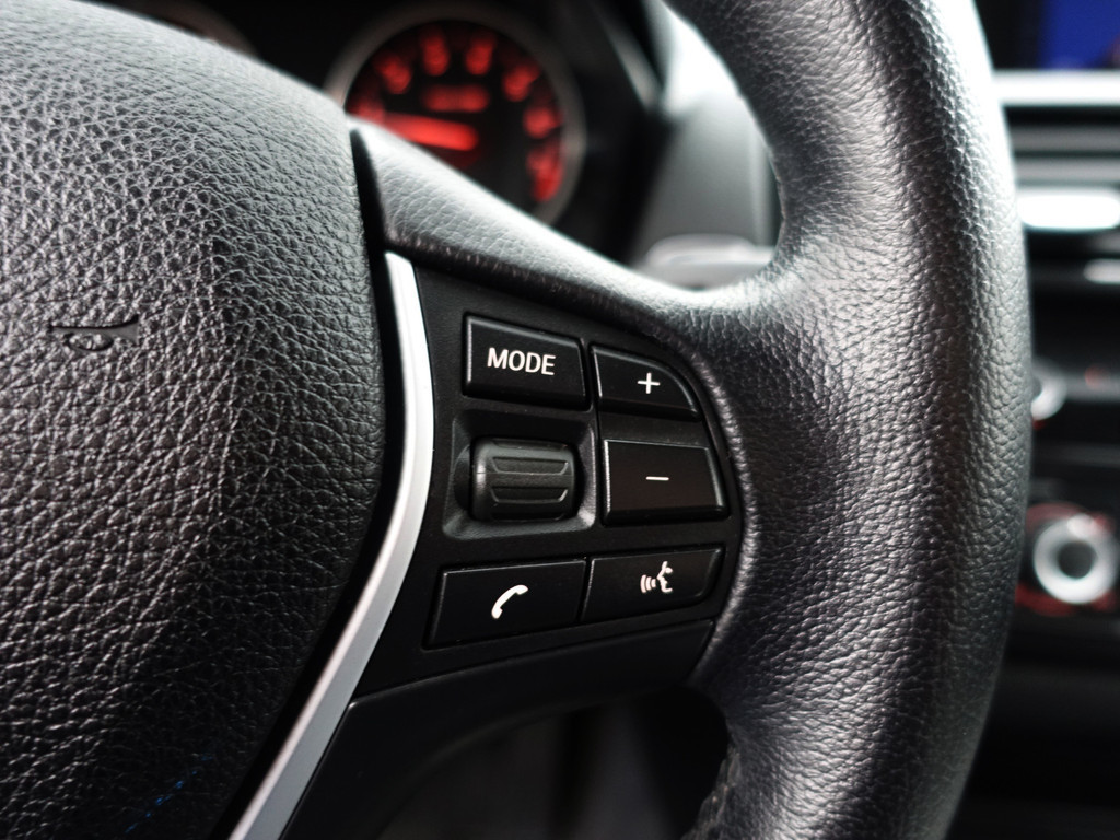 
BMW 1-serie 116i High Executive Sport- Xenon Led, Park Assist, Sport Interieur, Sfeerverlichting, Dynamic Select vol									