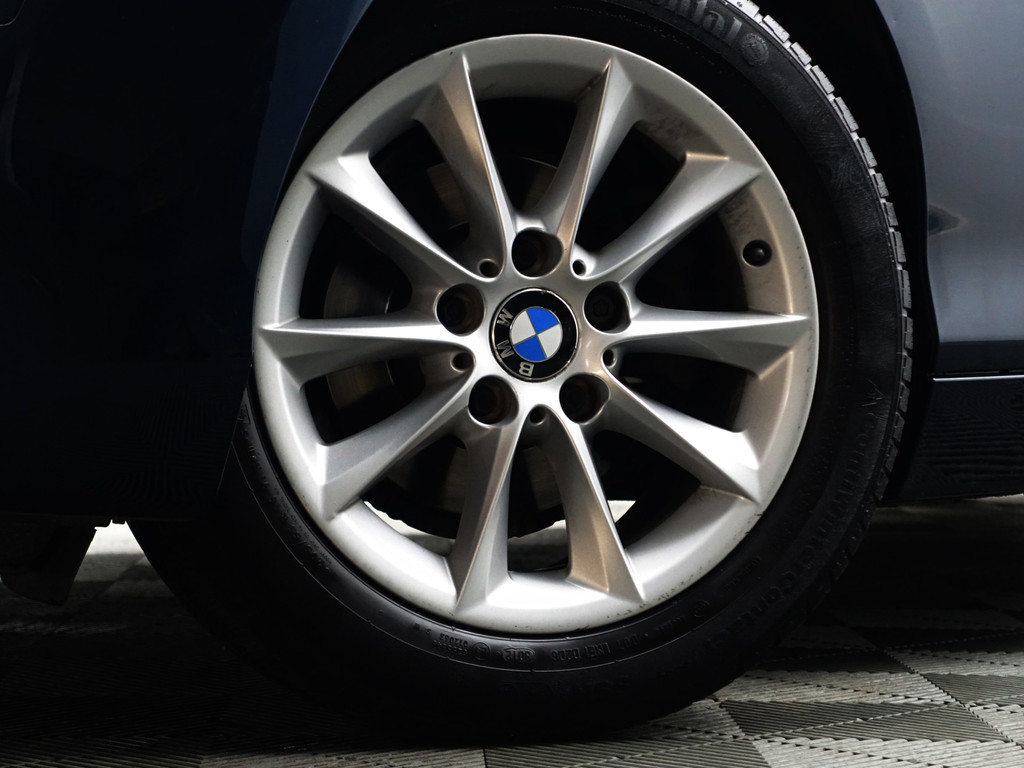 
BMW 1-serie 116i High Executive Sport- Xenon Led, Park Assist, Sport Interieur, Sfeerverlichting, Dynamic Select vol									