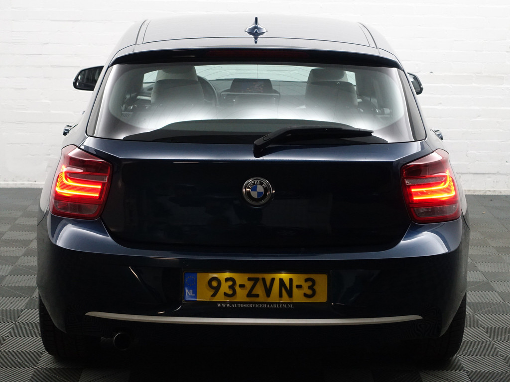 
BMW 1-serie 116i High Executive Sport- Xenon Led, Park Assist, Sport Interieur, Sfeerverlichting, Dynamic Select vol									