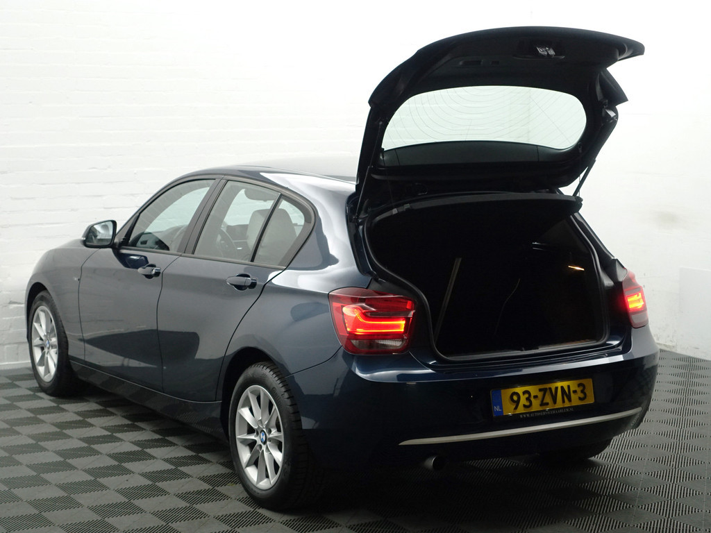 
BMW 1-serie 116i High Executive Sport- Xenon Led, Park Assist, Sport Interieur, Sfeerverlichting, Dynamic Select vol									
