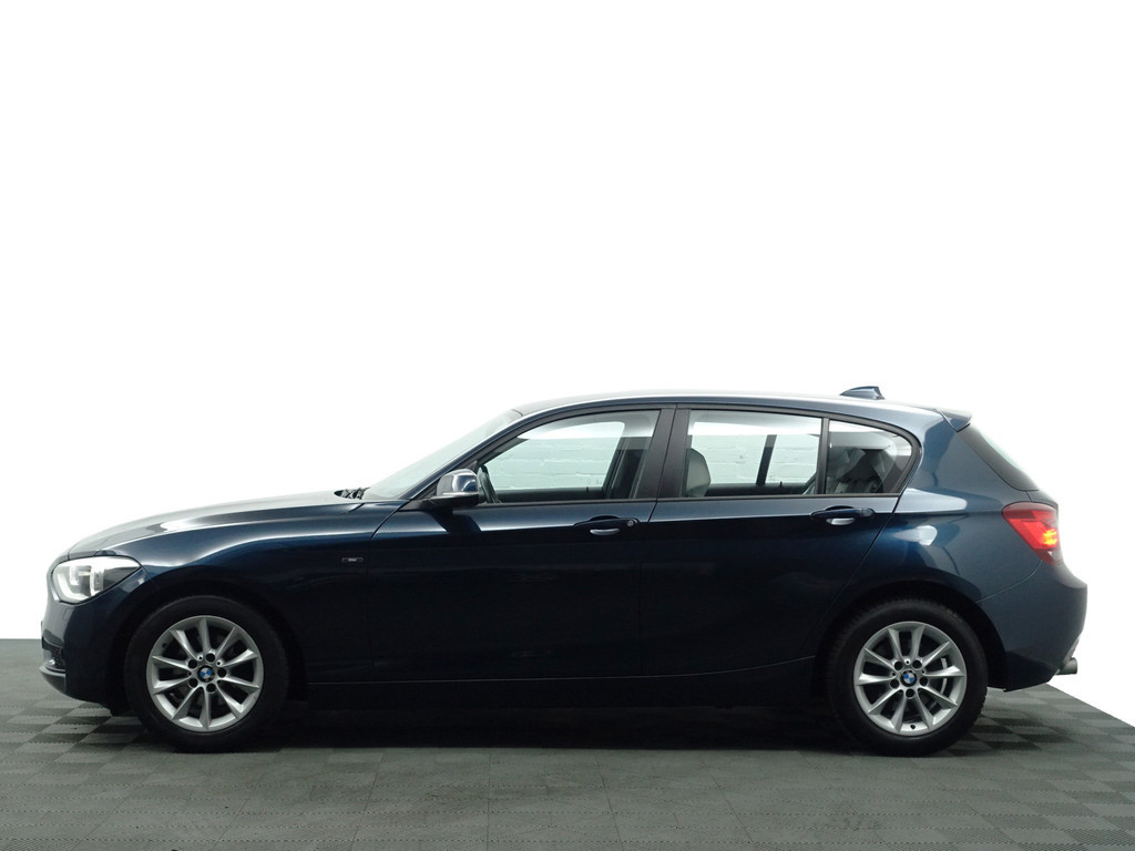 
BMW 1-serie 116i High Executive Sport- Xenon Led, Park Assist, Sport Interieur, Sfeerverlichting, Dynamic Select vol									
