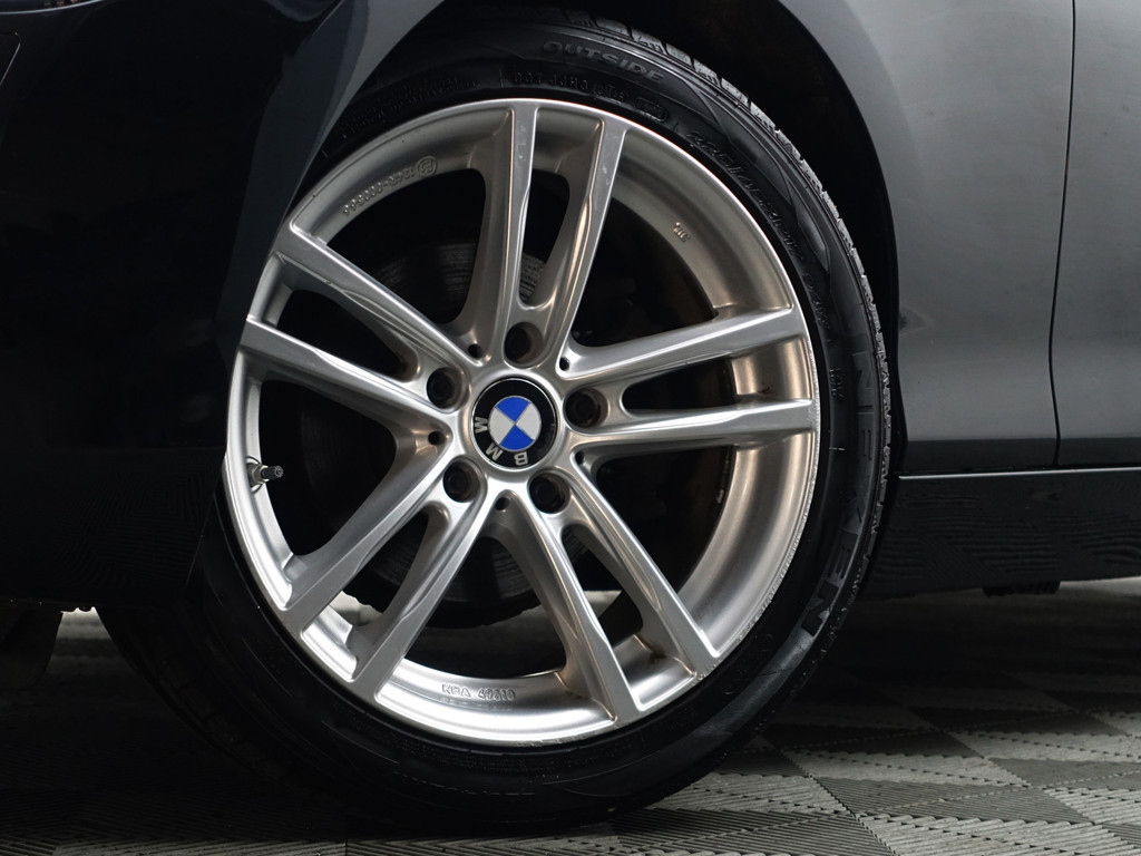 
								BMW 1-serie 116i High Executive Aut- Xenon Led, Park Assist, Dynamic Select, Navi, Clima, Cruise vol									