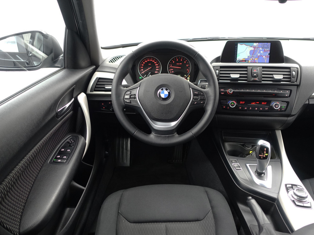 
								BMW 1-serie 116i High Executive Aut- Xenon Led, Park Assist, Dynamic Select, Navi, Clima, Cruise vol									