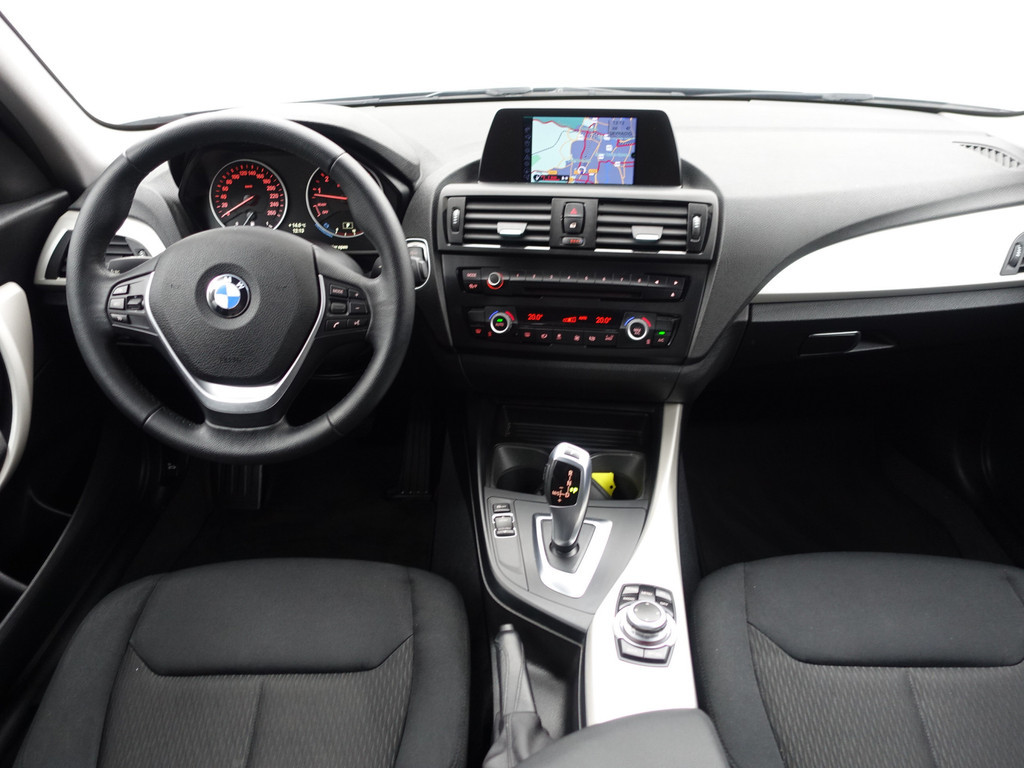 
								BMW 1-serie 116i High Executive Aut- Xenon Led, Park Assist, Dynamic Select, Navi, Clima, Cruise vol									