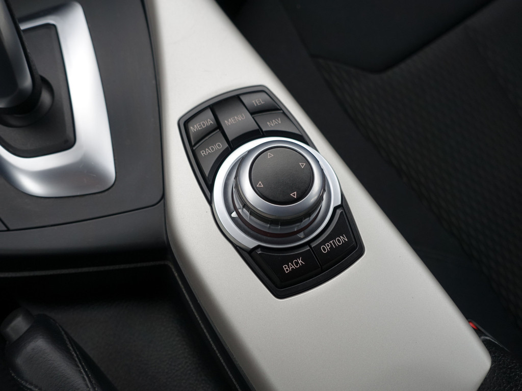 
								BMW 1-serie 116i High Executive Aut- Xenon Led, Park Assist, Dynamic Select, Navi, Clima, Cruise vol									