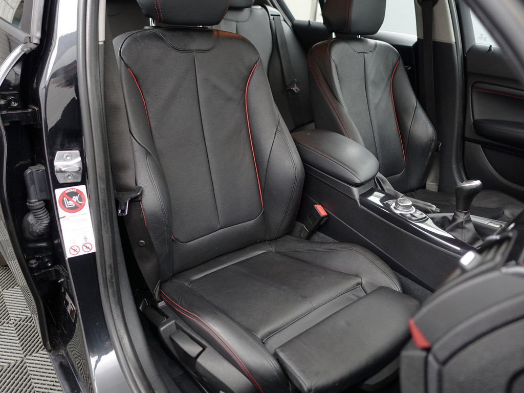 
BMW 1-serie 114i M Sport+ Xenon Led, Sport Leder Interieur, Sfeerverlichting, Park Assist, Clima vol									