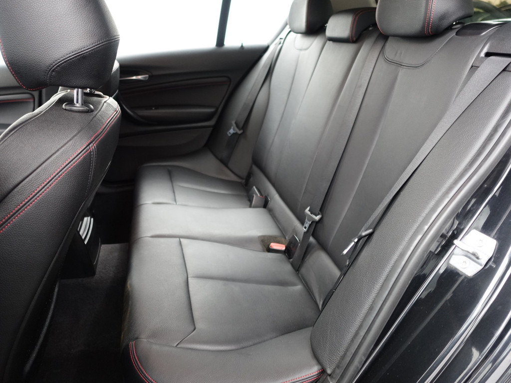 
BMW 1-serie 114i M Sport+ Xenon Led, Sport Leder Interieur, Sfeerverlichting, Park Assist, Clima vol									