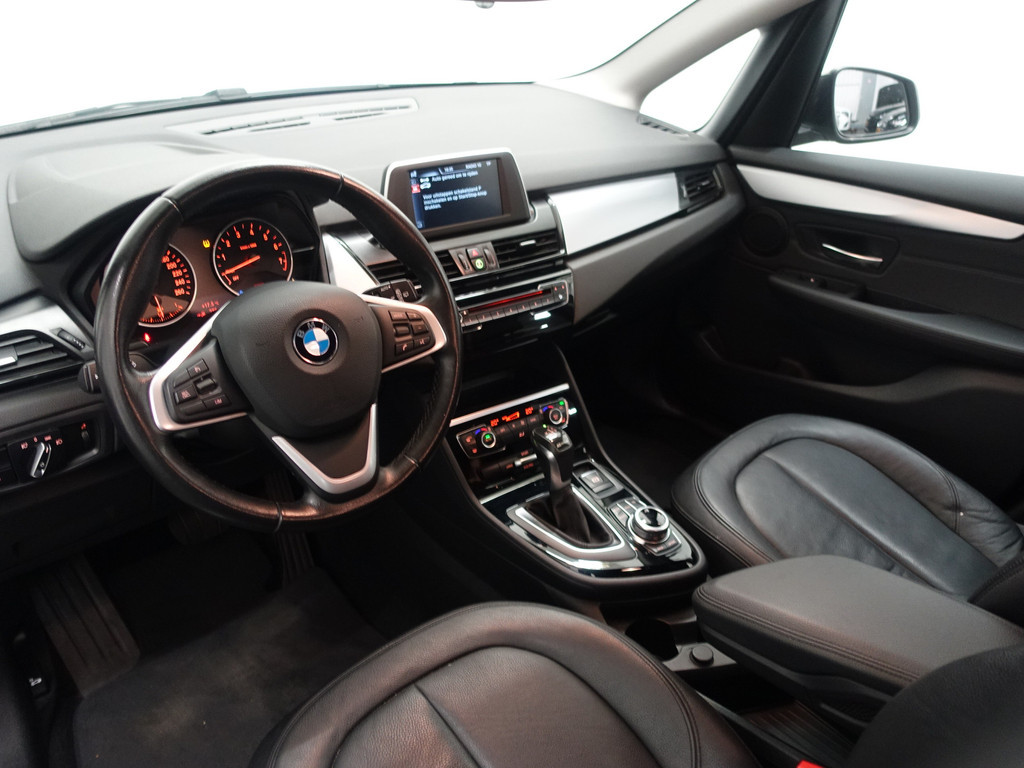 
BMW 2 Serie Active Tourer 225xe iPerformance High Executive Aut- Park Assist, Xenon Led, Leder, Navi, Clima, Dynamic Select vol									