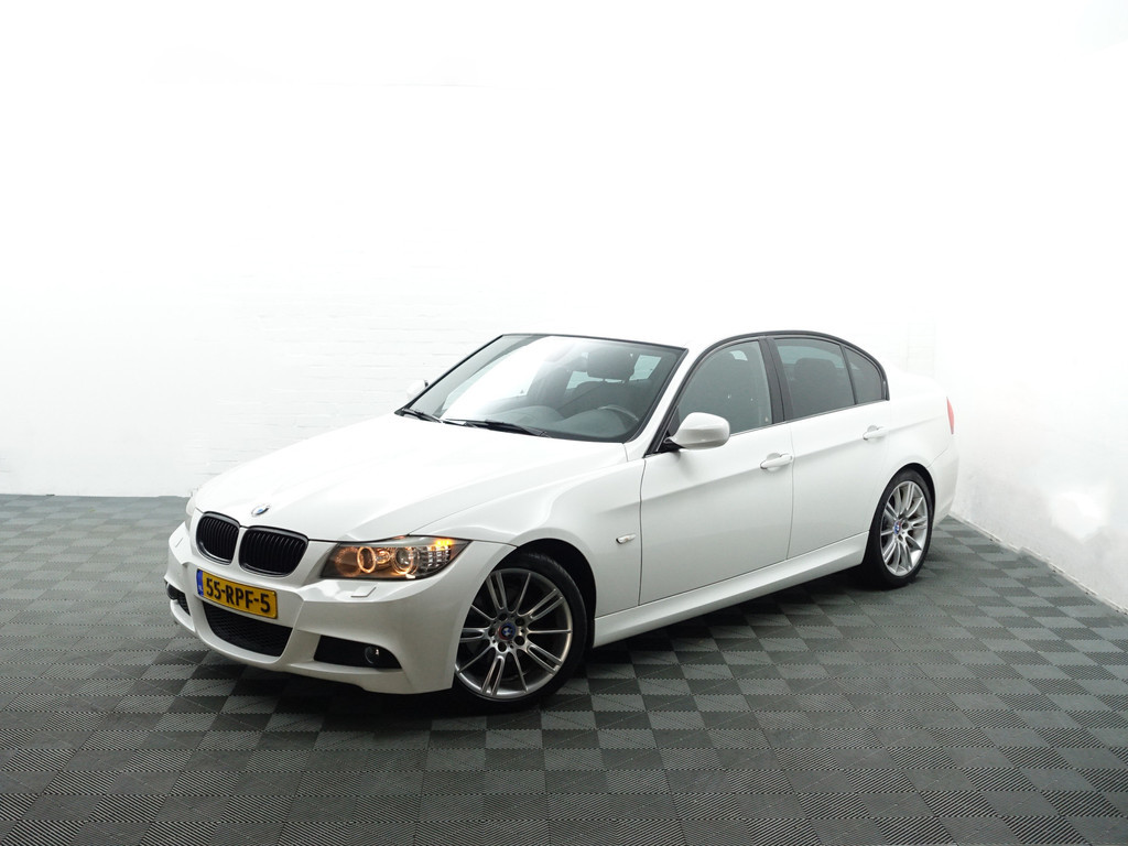 
BMW 3 Serie 318i M Sport Performance- Park Assist, Navi, Alcantara Sport Interieur, Clima, Cruise vol									