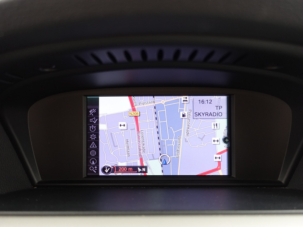
								BMW 3 Serie 318i High Executive- NAP 103dkm, Dealer Onderhouden, Navi, Park Assist, Xenon vol									