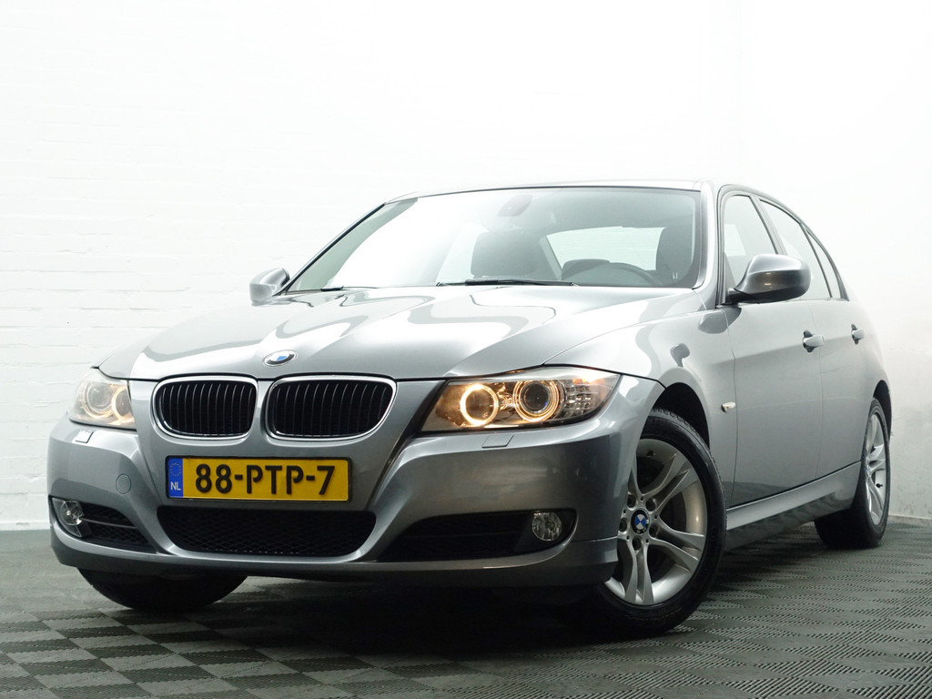 
								BMW 3 Serie 318i High Executive- NAP 103dkm, Dealer Onderhouden, Navi, Park Assist, Xenon vol									