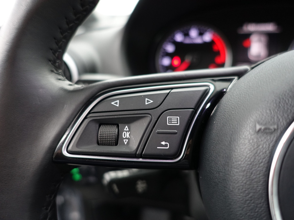 
Audi Q2 1.4 TFSI 150pk S-line Black Optic Aut- Sport Interieur, Navi, Park Assist, Cruise, Trekhaak vol									