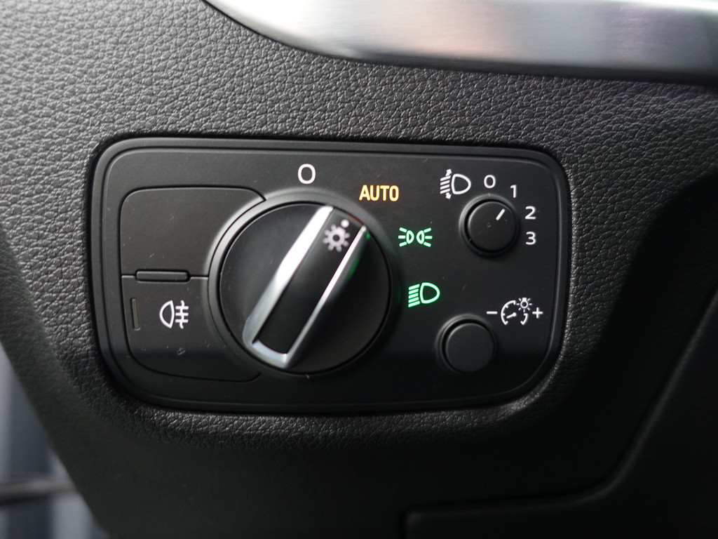 
Audi Q2 1.4 TFSI 150pk S-line Black Optic Aut- Sport Interieur, Navi, Park Assist, Cruise, Trekhaak vol									