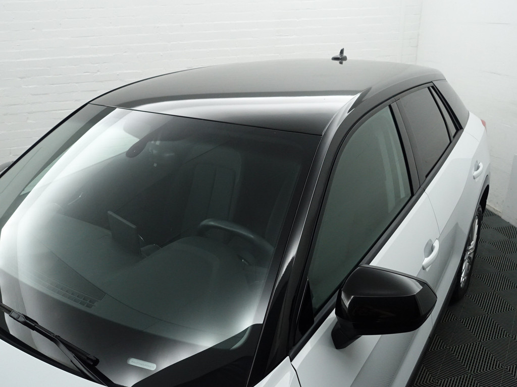 
Audi Q2 1.0 TFSI S-line Aut- Two Tone, Navi, Park Assist, Led, Cruise, Trekhaak vol									