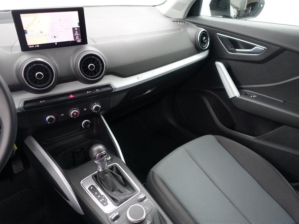 
Audi Q2 1.0 TFSI S-line Aut- Two Tone, Navi, Park Assist, Led, Cruise, Trekhaak vol									