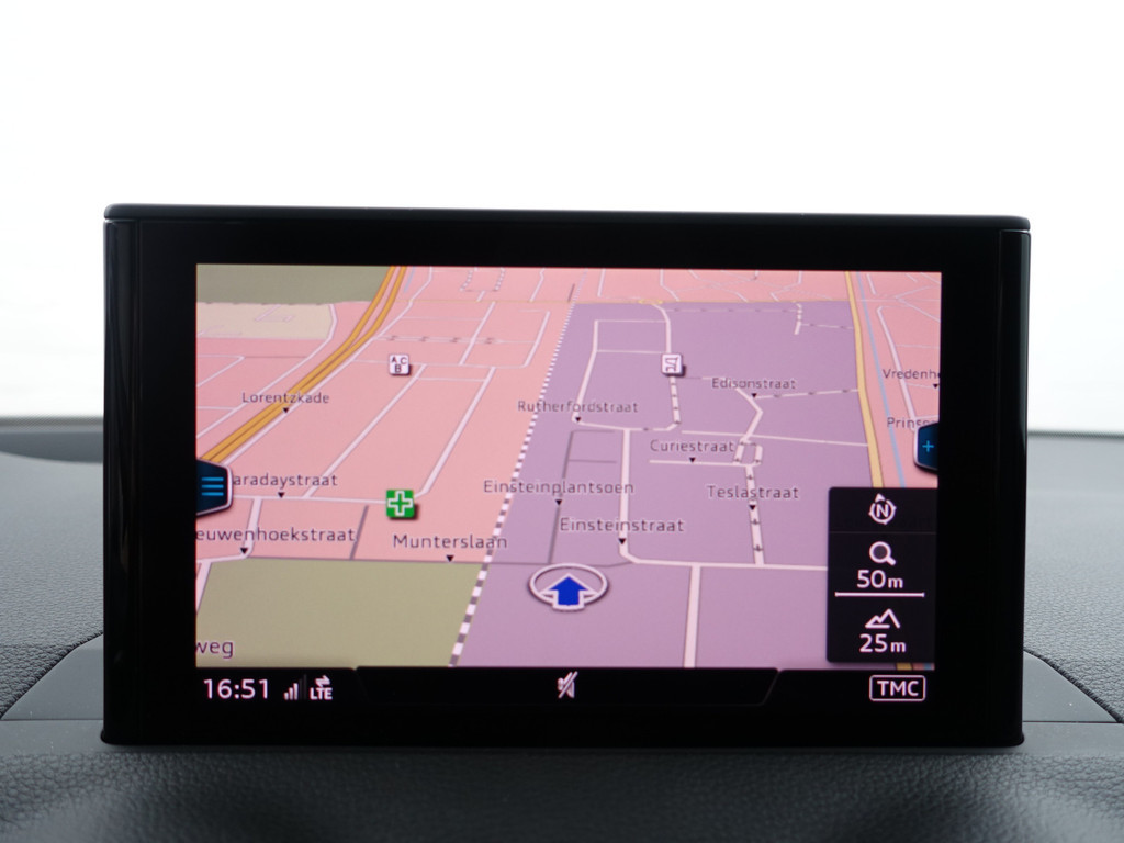 
Audi Q2 1.0 TFSI S-line Aut- Two Tone, Navi, Park Assist, Led, Cruise, Trekhaak vol									