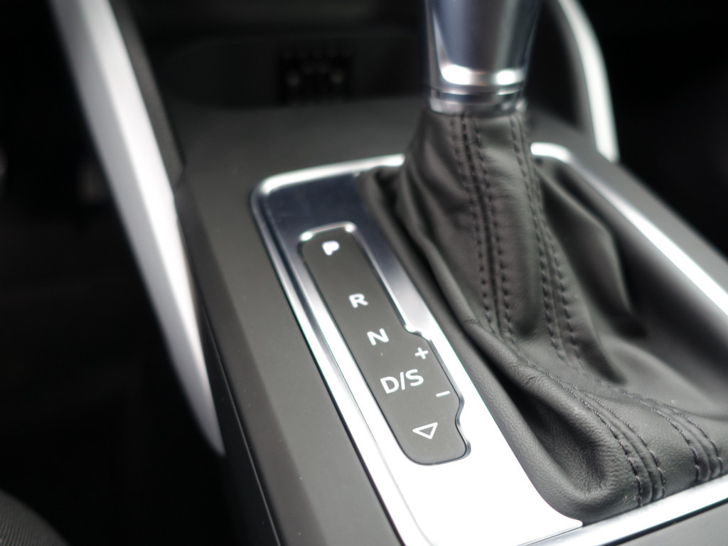 
Audi Q2 1.0 TFSI S-line Aut- Two Tone, Navi, Park Assist, Led, Cruise, Trekhaak vol									