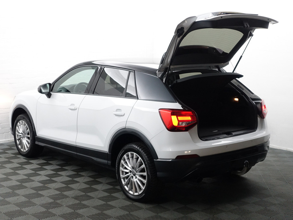 
Audi Q2 1.0 TFSI S-line Aut- Two Tone, Navi, Park Assist, Led, Cruise, Trekhaak vol									