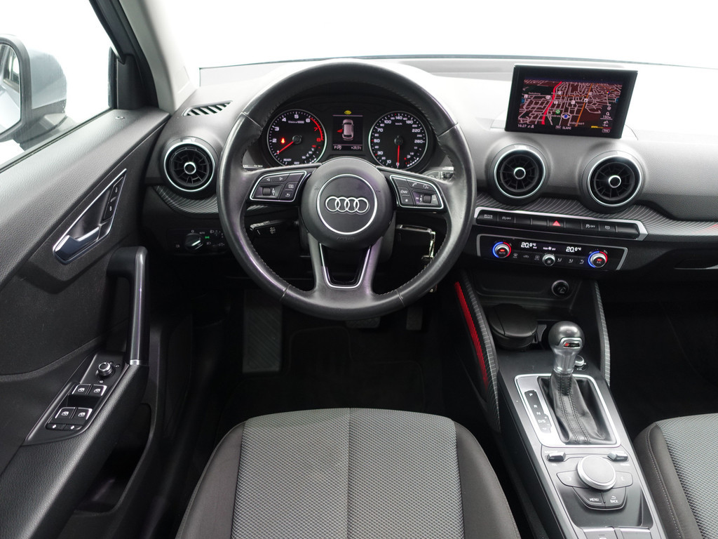 
Audi Q2 35 TFSI S-line Aut- Sfeerverlichting, Dynamic Select, Park Assist, Cruise, Clima vol									