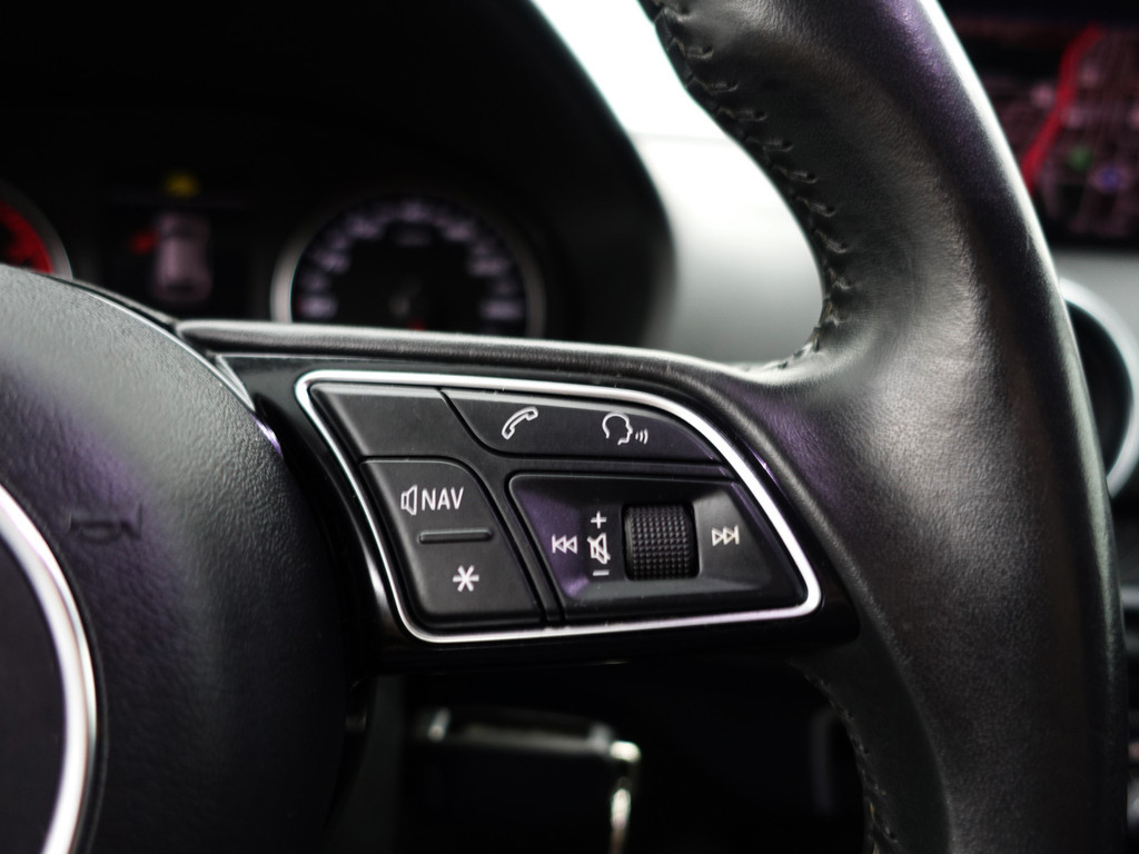 
Audi Q2 35 TFSI S-line Aut- Sfeerverlichting, Dynamic Select, Park Assist, Cruise, Clima vol									