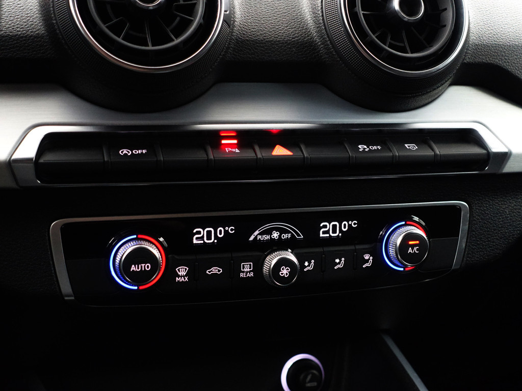 
Audi Q2 1.4 TFSI 150pk S Line Aut- Xenon Led, Camera, Park Assist, Pre sense, Sport Leder Interieur vol									