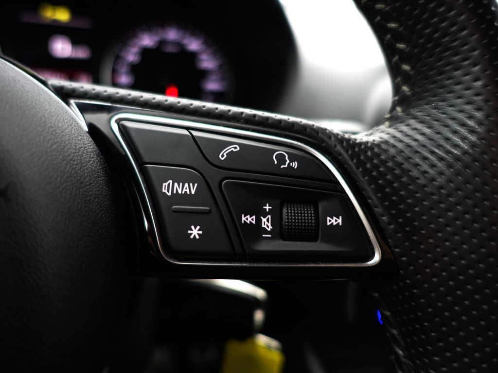 
Audi Q2 1.4 TFSI 150pk S Line Aut- Xenon Led, Camera, Park Assist, Pre sense, Sport Leder Interieur vol									