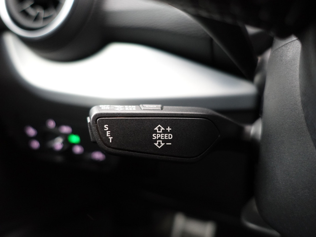 
Audi Q2 1.4 TFSI 150pk S Line Aut- Xenon Led, Camera, Park Assist, Pre sense, Sport Leder Interieur vol									